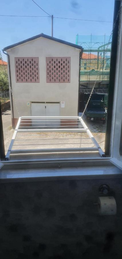 Ferienwohnung La Casa Di Balto, Un Nido Per 2 Castelnuovo Magra Exterior foto